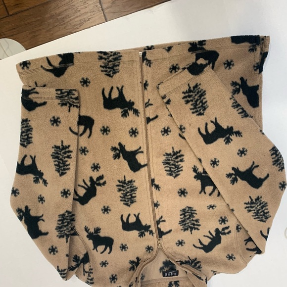 Diagonal Fleece with Reindeer size L Women’s Jacket - Picture 5 of 10